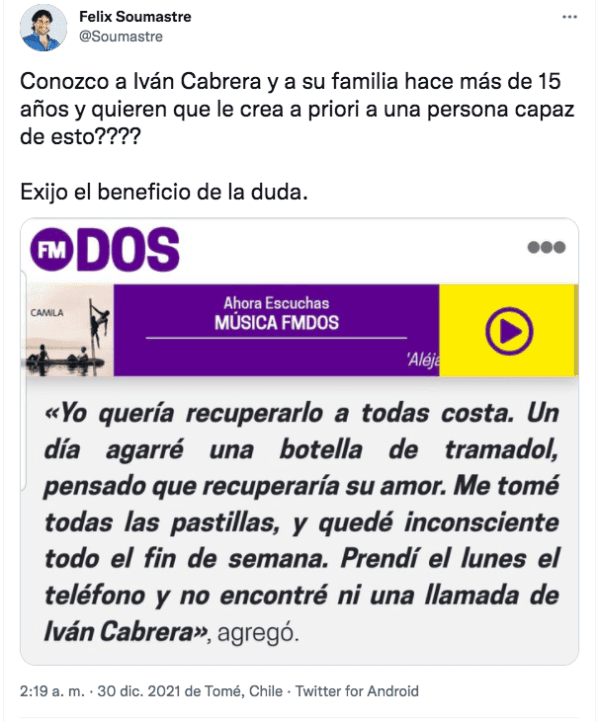 Félix Soumastre sale en defensa de Iván Cabrera.(1)