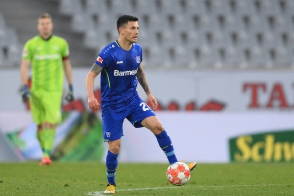 Charles Aránguiz se lesionó en un entrenamiento con Bayer Leverkusen. (Foto: Getty Images)