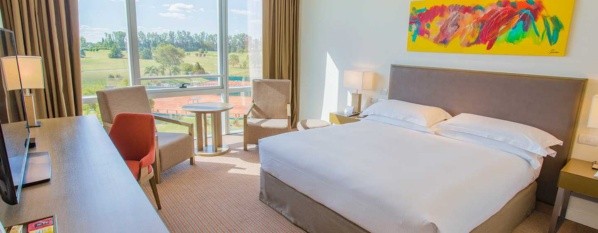 Desde sus modernas habitaciones los jugadores del Cacique pasarán los días de pretemporada resguardándose para no tener contagios de COVID-19. (Foto: Hotel Hilton)