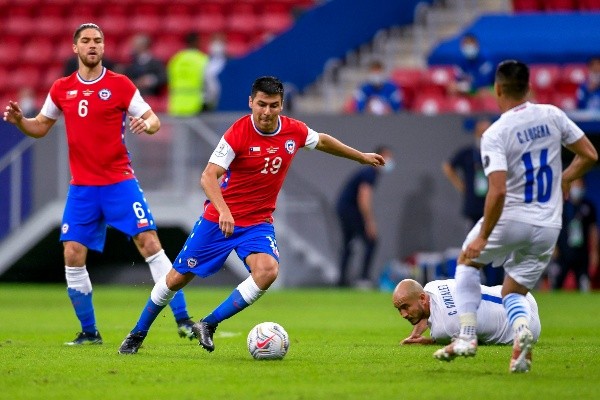 Su tremendo nivel llevó a Tomás Alarcón a ser nominado por Martín Lasarte para la Copa América de Brasil 2021. (Foto: Agencia UNO)
