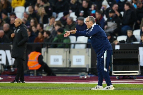 Marcelo Bielsa sigue viviendo un terrible presente con el Leeds. Foto: Getty Images