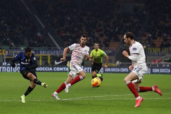 Diego Godín negocia su llegada al Atlético Mineiro para dejar Italia y así firmar con el equipo de Eduardo Vargas. Foto: Getty Images
