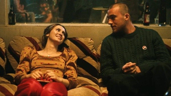 Lexi y Fez en el primer capítulo de la segunda temporada de Euphoria | Foto: HBO