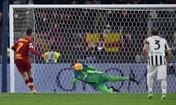 El portero polaco de 31 años fue clave en la reciente victoria que tuvo Juventus sobre la Roma por 4-3 en la Serie A italiana. (Foto: Getty)