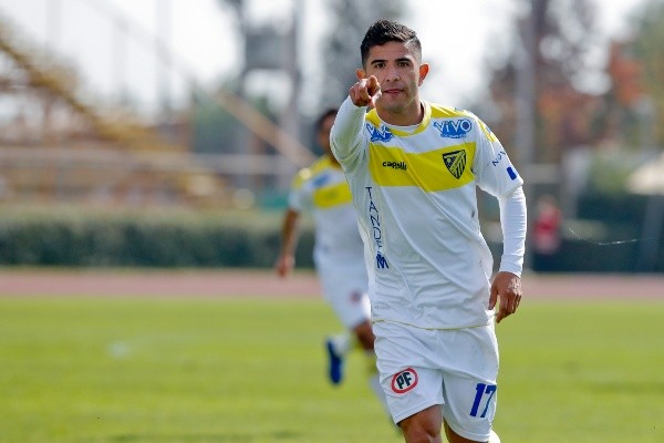 Felipe Flores analiza varias opciones para seguir su carrera, entre ellas la posibilidad de renovar contrato Barnechea. (Foto: Agencia Uno)