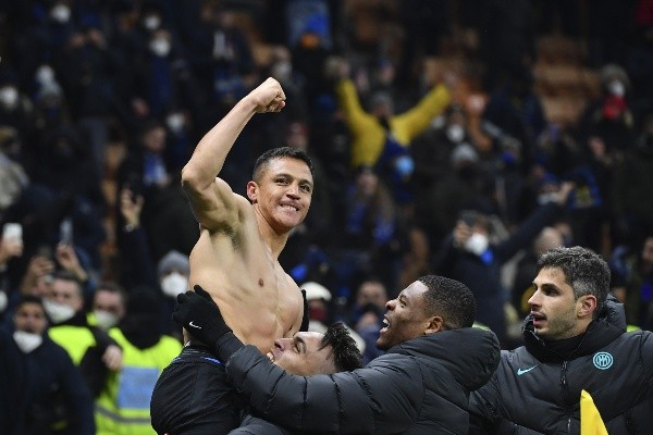 Alexis Sánchez marcó un gran gol en el triunfo del Inter. (Foto: Getty Images)