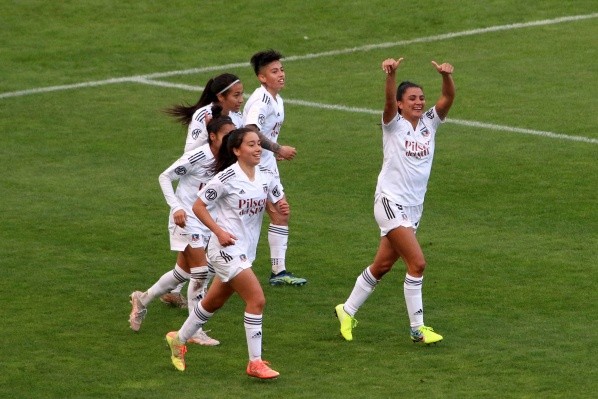 Los hinchas podrán ver detalles inéditos de la vida personal y deportiva de las distintas figuras del equipo femenino de Colo Colo. (foto: Agencia Uno)