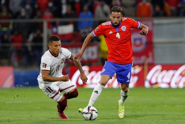 Mauricio Isla llegará con pocos minutos por la falta de partidos oficiales en Brasil. (Foto: Agencia Uno)