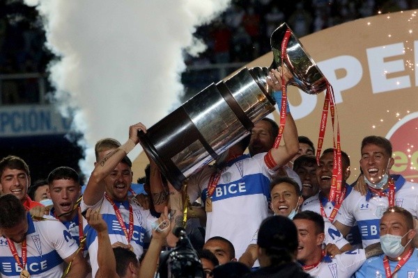 El último campeón de la Supercopa fue Universidad Católica, que derrotó a Ñublense (campeón de la Primera B 2020) al no haberse disputado la Copa Chile en ese año. Foto: Agencia Uno