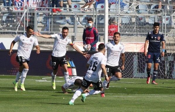 Colo Colo quiere comenzar el 2022 celebrando otra vez ante Universidad de Chile. Foto: Agencia Uno