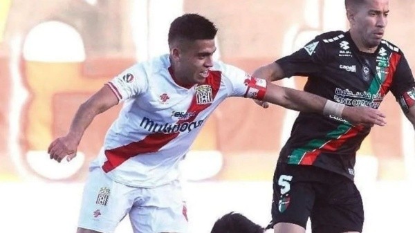 Diego Urzua seguirá portando la capitanía en Curicó | Foto: Instagram.