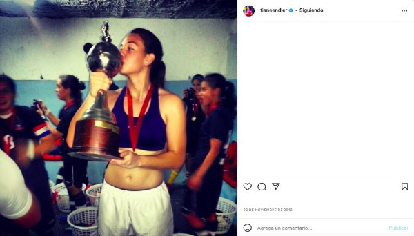 Tiane Endler cumplió un papel importante para darle a Colo Colo su primera Copa Libertadores femenina en 2012. (Foto: Captura Instagram)