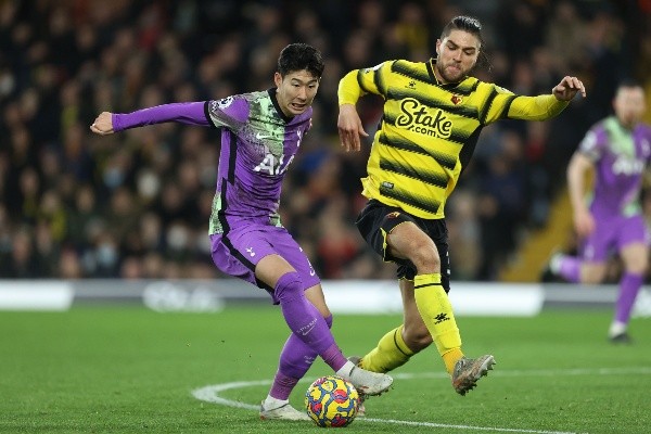 Francisco Sierralta se queda sin partido en la Premier League por culpa del covid. Foto: Getty Images