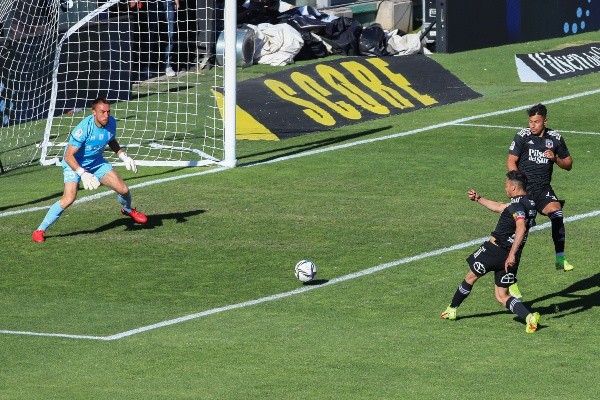 Los jugadores de la UC y Colo Colo llegarán tarde a Calama para integrarse a la selección chilena por la Supercopa.