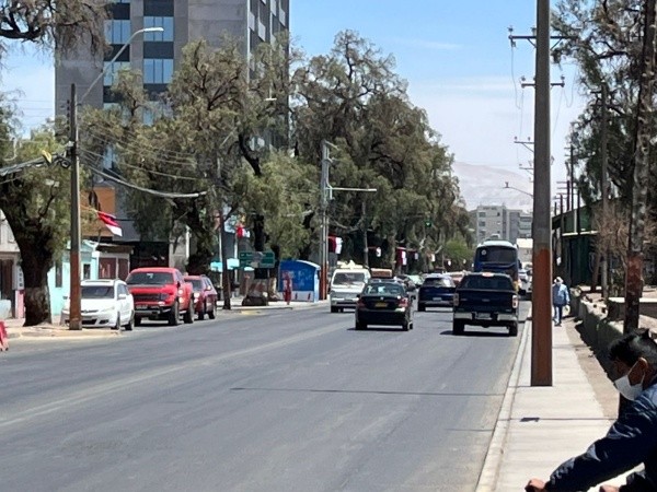 Las avenidas principales fueron decoradas con banderas chilenas
