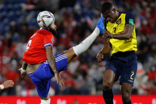 Arturo Vidal y sus cuatro goles no estarán en la Roja contra Argentina ni Bolivia. (Foto: Agencia UNO)