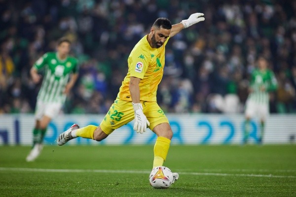 El capitán de La Roja ha sido de vital importancia para el Betis tanto dentro como fuera de la cancha. (Foto: Getty)