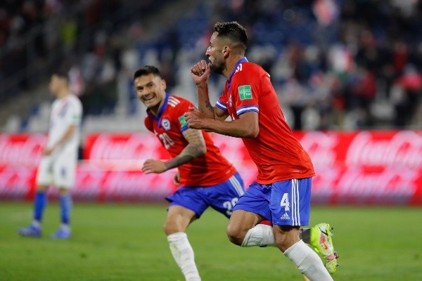 Isla anotó un gol ante Paraguay en estas eliminatorias (Agencia Uno)