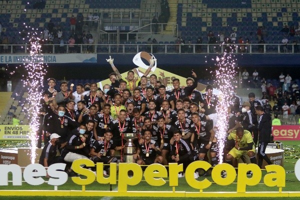 Javier Parraguez: la Supercopa de Colo Colo y el futuro en Sport Recife.