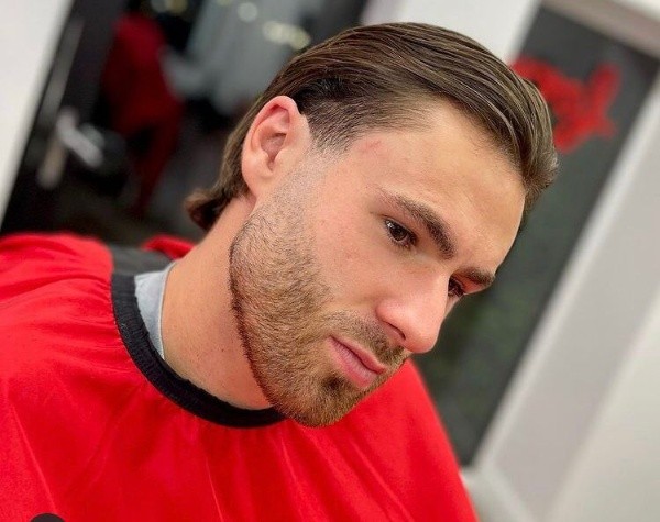 El último corte de Ben Brereton antes de viajar a Chile. Foto: Instagram @formbarbershopuk