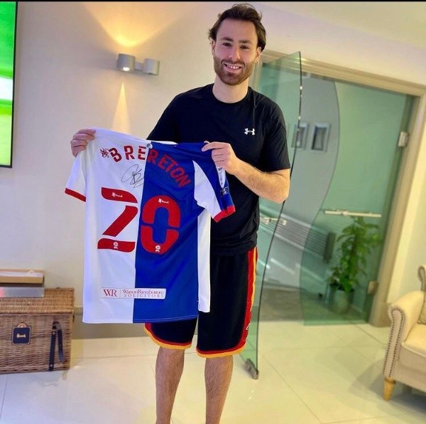 Harrison asegura que Ben le regala camisetas