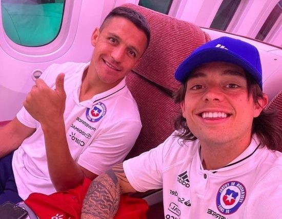 Alexis Sánchez y Joaquín Montecinos están cada vez más unidos en la Roja. Foto: Instagram