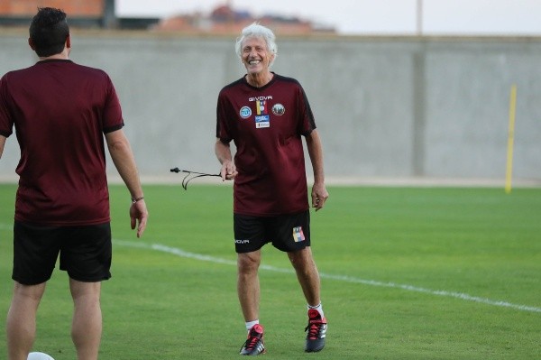 José Pekerman debutará como entrenador de la selección vinotinto. (Foto: @SeleVinotinto)