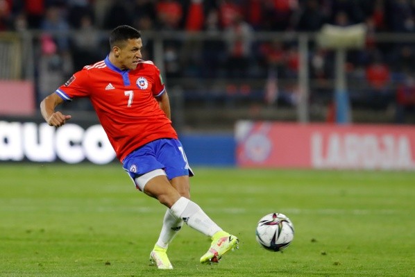 Alexis Sánchez es la esperanza de la prensa chilena ante la selección argentina (Agencia Uno)