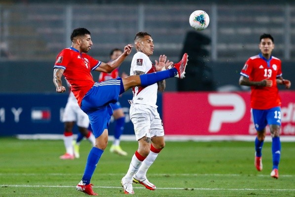 Maripán es uno de los jugadores que puede quedar suspendido. (Agencia Uno)