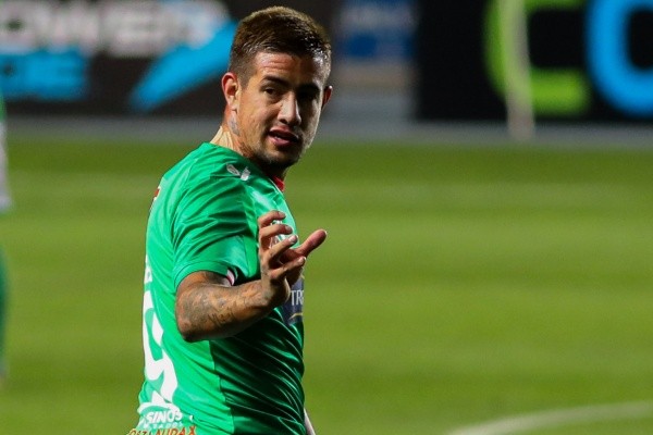 Rodrigo Holgado está cerca de firmar con Curicó Unido y volver al fútbol chileno. Foto: Agencia Uno