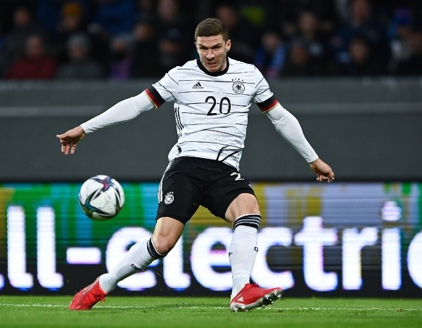 Gosens ha tenido una carrera atípica en el fútbol.