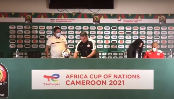 El comerciante aseguró que la organización nunca le pagó los micrófonos.