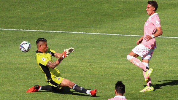 Valencia marcó 13 goles con Católica en la temporada 2021 | Foto: Agencia Uno.