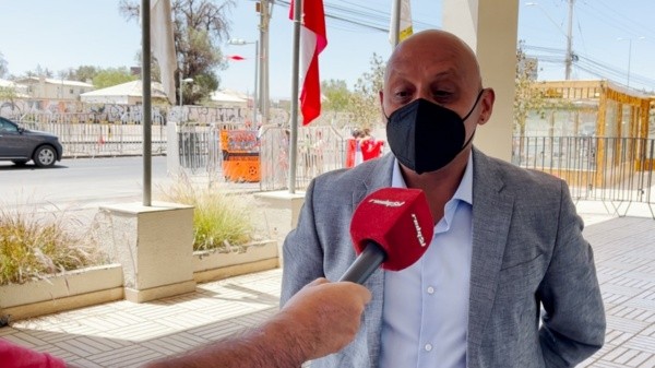 Claudio Bustíos se enamora de Calama y pedirá hacer los partidos de Cobreloa (Cristopher Antúnez)