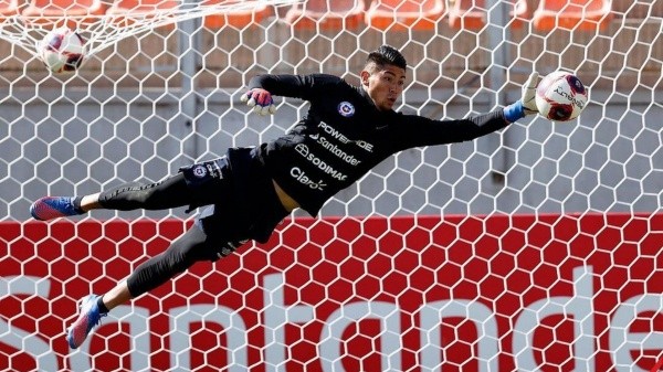 Cortés será titular en lugar de Bravo en partido ante Bolivia en La Paz | Foto: Instagram La Roja.