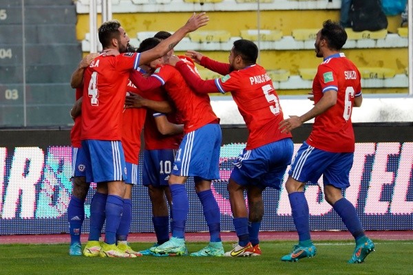 Chile logró una muy trabajada victoria en La Paz. (Foto: Getty Images)