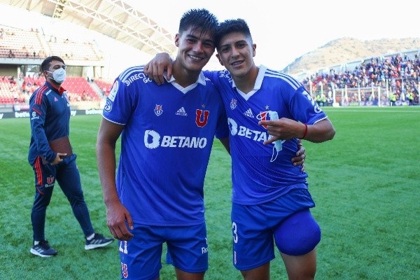 Bastián Tapia y Marcelo Morales fueron titulares en el debut de Universidad de Chile en el torneo ante Unión La Calera. (Foto: Agencia Uno)