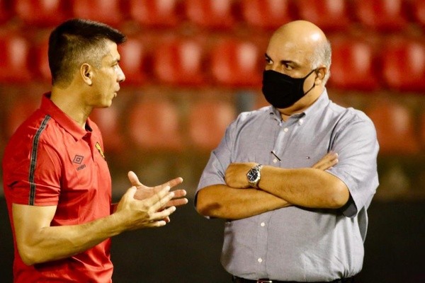 El entrenador Gustavo Florentín destaca que mañana podría sumar minutos Parraguez. Foto: Sport Recife