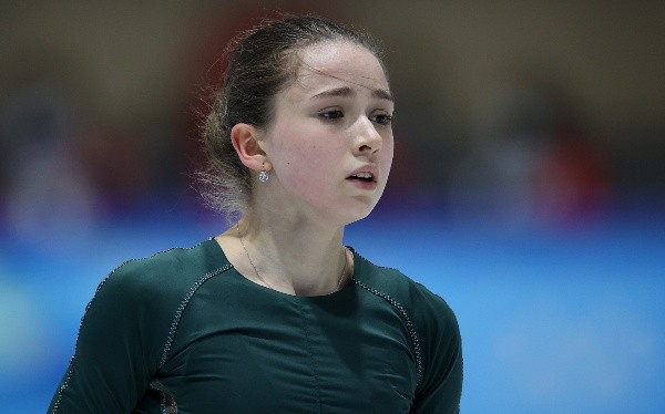 Kamila Valieva no la pasa nada de bien en los Juegos Olímpicos de Invierno mientras se investiga su caso de dopaje positivo. (Foto: Getty)