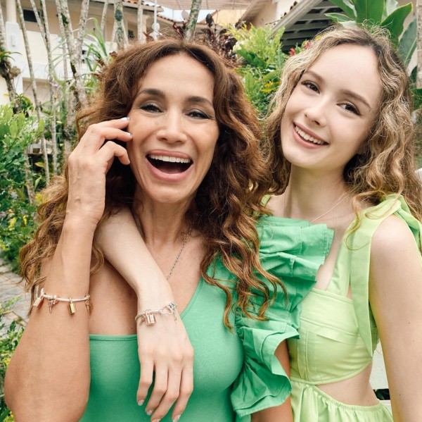 Alejandra Fosalba toma por sorpresa a Instagram.(3)