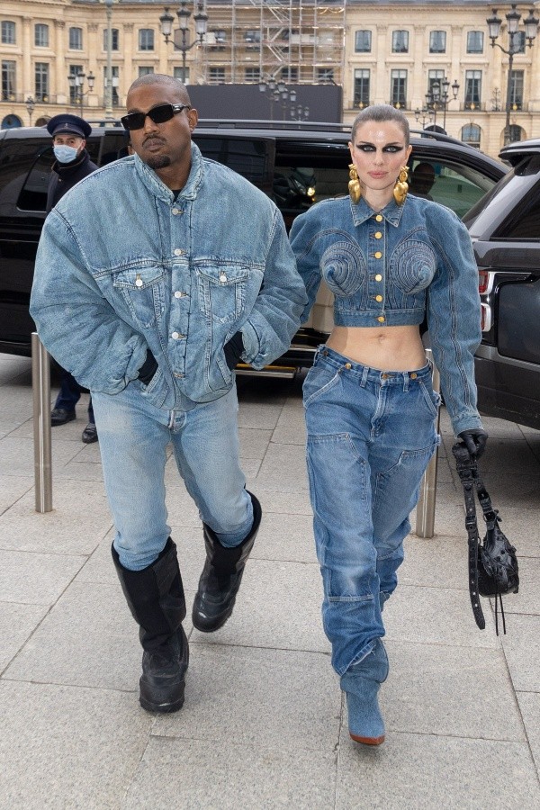 Julia Fox y Kanye West ponen fin a su romance abruptamente.(1)