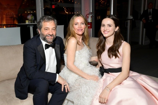 Maude Apatow y sus padres | Foto: Getty Images
