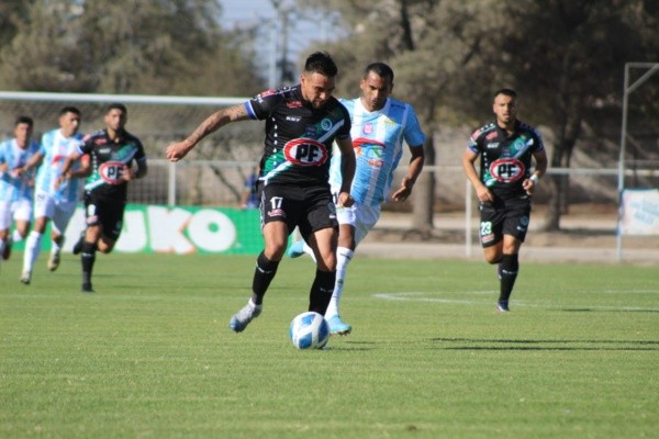 César Cortés fue el más destacado de la cancha. Foto: @DPMChile