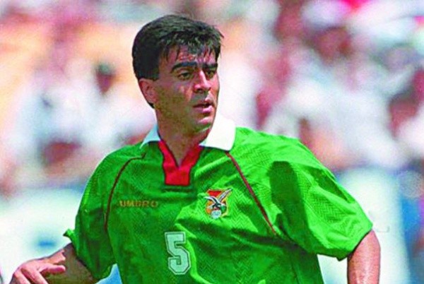 Quinteros en la selección boliviana durante su época como jugador (archivo)