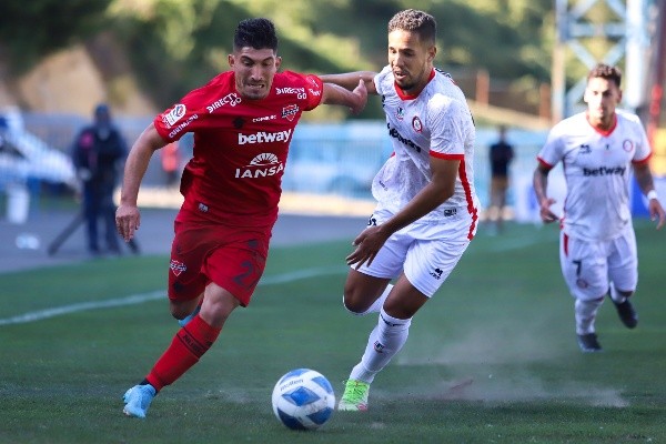 Mathías Pinto es titular en el equipo de Ñublense