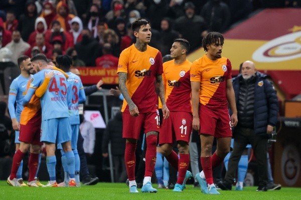 Erick Pulgar también estuvo presente en el empate del Galatasaray ante Kayserispor el 12 de febrero. (Foto: Getty)