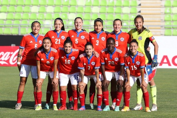 Figueroa utiliza el dorsal ‘5’ en esta imagen. Es titular con la Roja Sub 20 que se prepara para el Sudamericano Femenino en abril. (Comunicaciones ANFP)