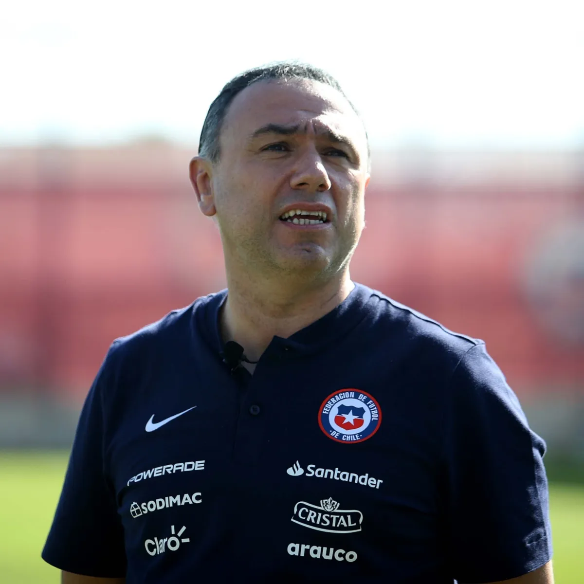 Cagigao aborda la importancia de implantar un trabajo serio en la selección chilena sub 23. (@LaRoja)