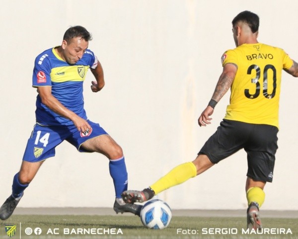 Boris Sagredo abrió la cuenta en el estadio Barnechea. Foto: Barnechea.