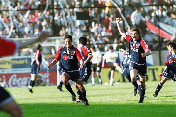 El último triunfo de la U en el Monumental fue el 9 de septiembre de 2001 y vencieron a Colo Colo por 3-2 con goles de Diego Rivarola, Arilson y Carlos Garrido. (Foto: Archivo)
